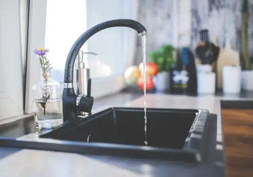 faucet running water